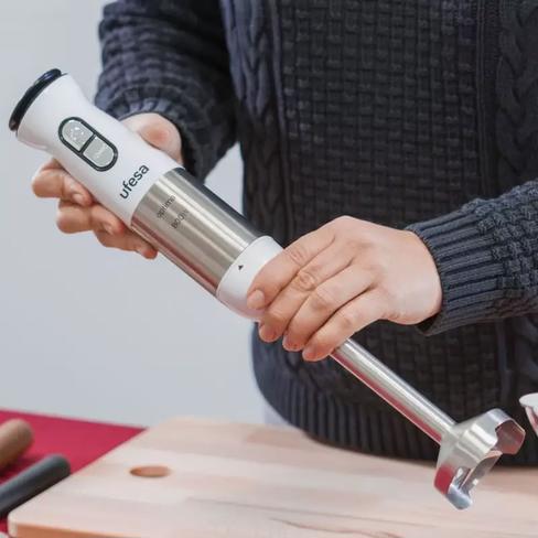 Batidora de Mano Ufesa de 800W BP4562